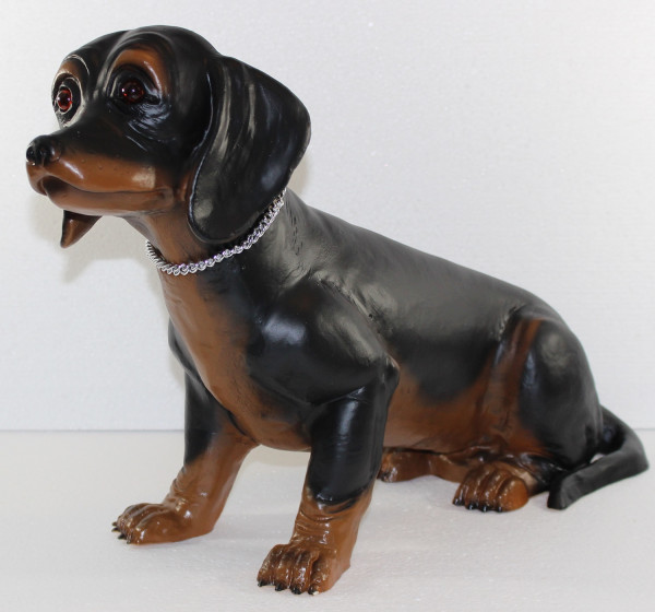Deko Garten Figur Dekofigur Gartenfigur Hundefigur Dackel sitzend aus Kunststoff Höhe 32 cm