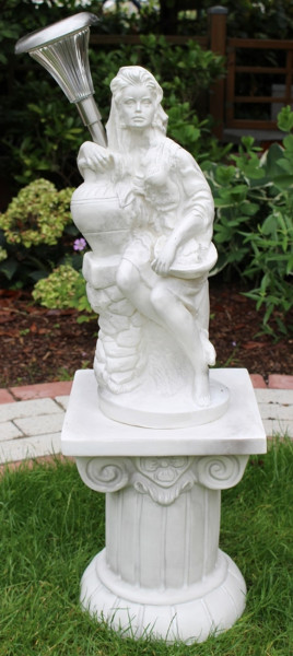 Deko Figur Statue Frau Fruttina auf Säule H 80 cm LED Solar Leuchte klassische Skulptur Kunststoff