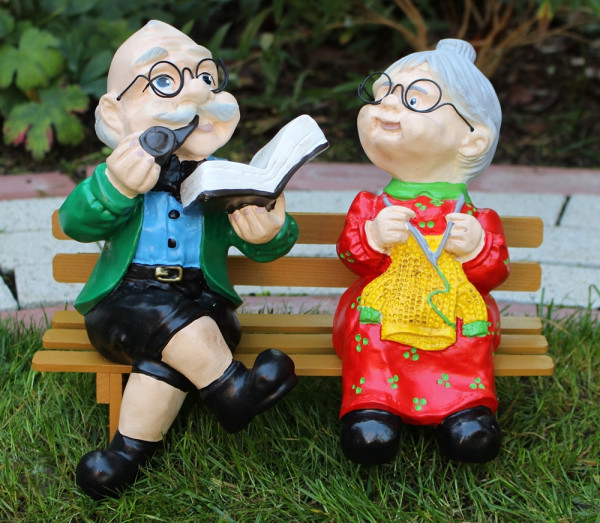 Dekorationsfigur Oma und Opa Großeltern auf Bank H 28 cm Gartenfiguren Dekofiguren aus Kunstharz