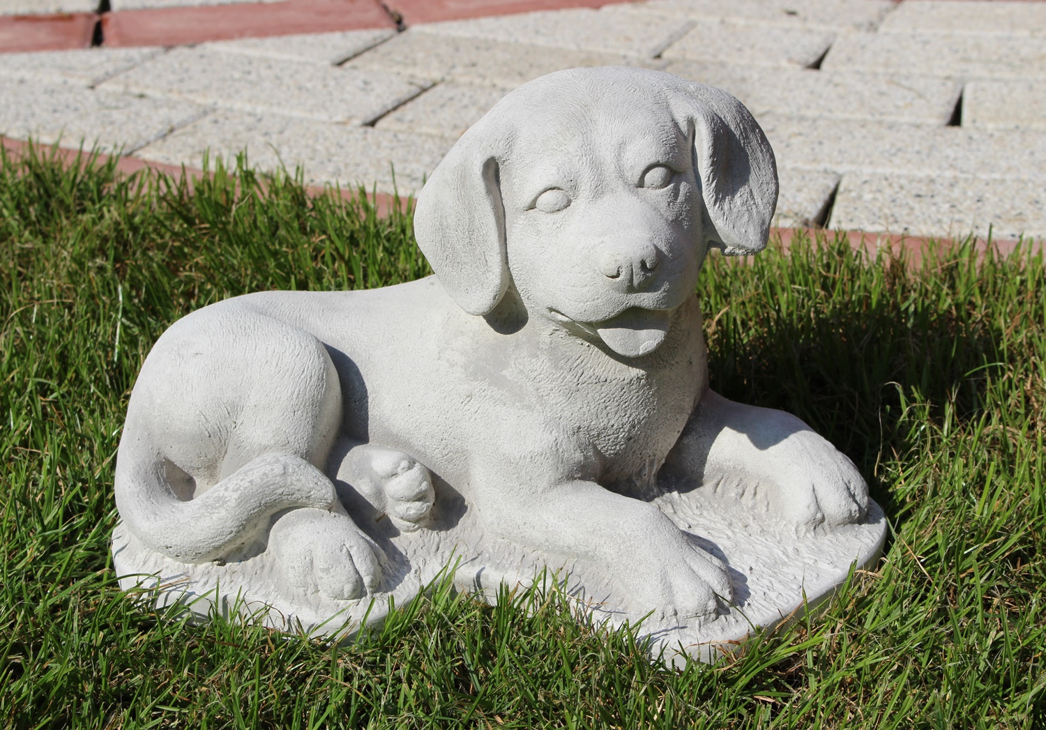JS GartenDeko Beton Figur Hund 1997 Retriever GartenDeko Labrador seit liegend Welpe | JS H 17