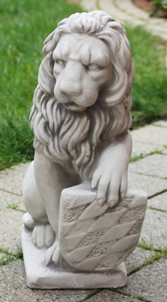 Beton Figur Löwe mit Wappen links H 40 cm Betonskulptur Dekofigur Gartenskulptur