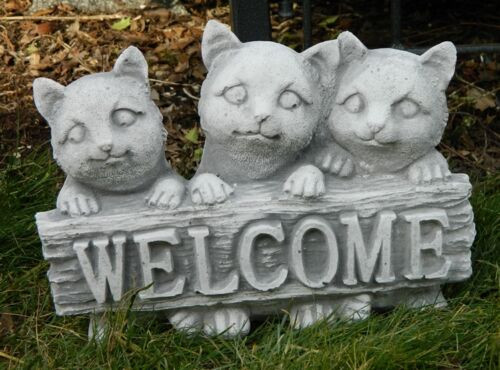 Beton Figur 3 Katzen klein mit Schild " Welcome " H 20 cm Dekofigur und Gartenfigur