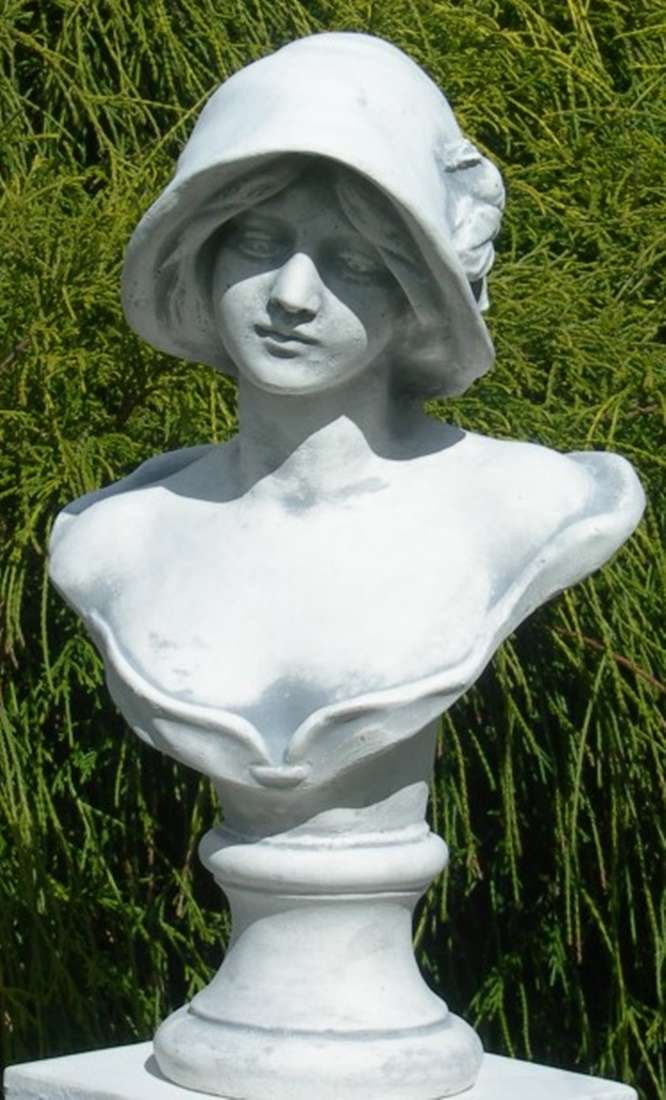 Betonfigur Skulptur Statue Büste Frau mit Hut