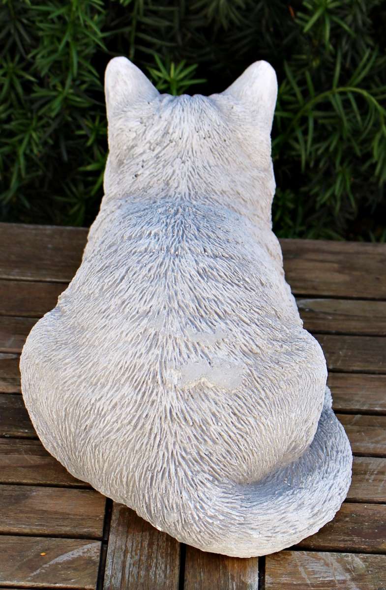 Betonfigur Katze gerade liegend Tierfigur Katzenfigur für