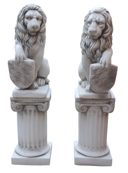 Beton Figuren Löwen Wappen auf rechter und linker Seite auf klassischen Säulen H 73 cm Dekofiguren