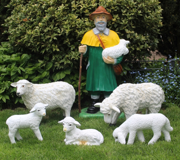 Deko Figur Schäfer H 87 cm Hirte mit 2 Schafen und 3 Lämmern Gartenfiguren Dekofiguren aus Kunstharz
