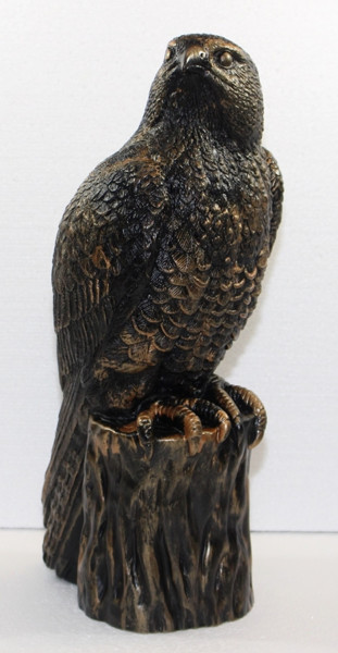 Deko Figur Falke Greifvogel sitzend auf Felsen H 40 cm Kupfer-Antik aus Kunststoff