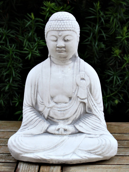 Beton Figur Statue Buddha klein sitzend in der Hocke H 27 cm Dekofigur und Gartenskulptur