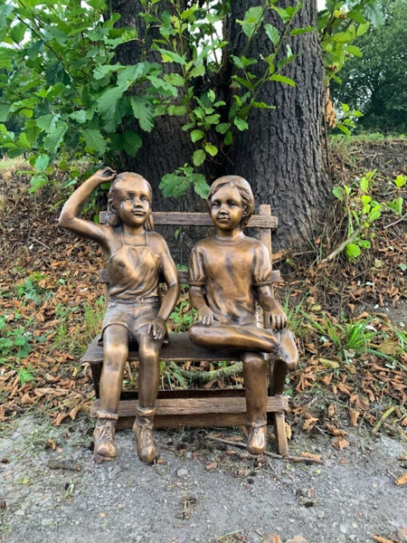 Bronzefigur Bronzeskulptur Bronze Junge und Mädchen auf Bank H 63 cm Figur Dekofigur Skulptur