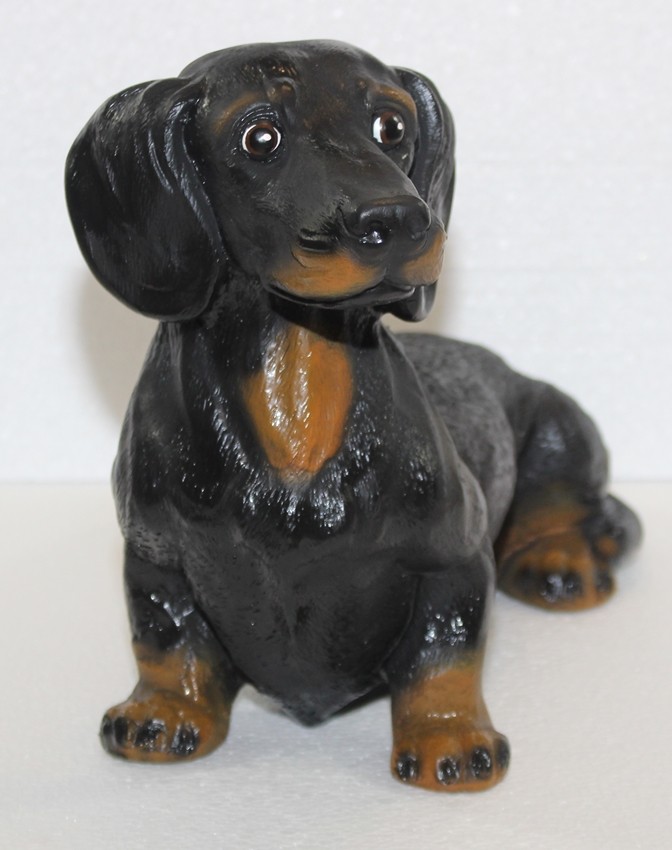 JS GartenDeko Dekorationsfigur Hund Dackel glatthaar sitzend H 22 cm