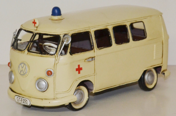 Blechauto Nostalgie Modellauto Oldtimer VW T1/T2 Bulli Bus Ambulanz Krankenwagen aus Blech L 27 cm