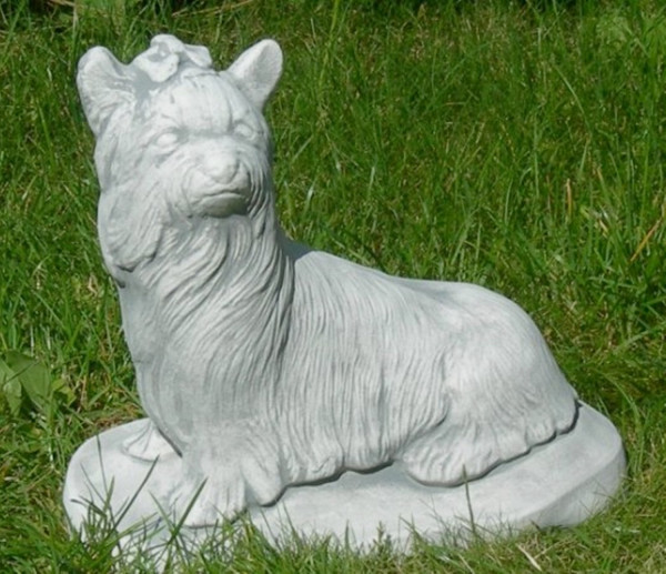 Beton Figur Yorkshire Terrier Hundefigur H 24 cm liegend Dekofigur und Gartenfigur